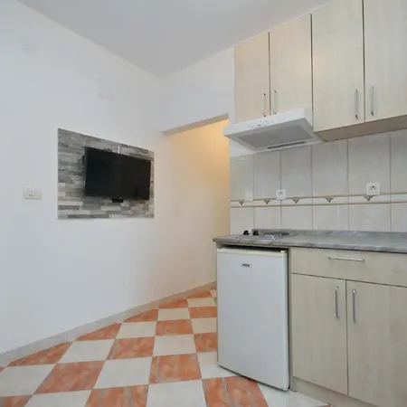 Fuer 4 Personen Ca 35 M In Budva, Adriakueste Montenegro Kueste Um Apartment *